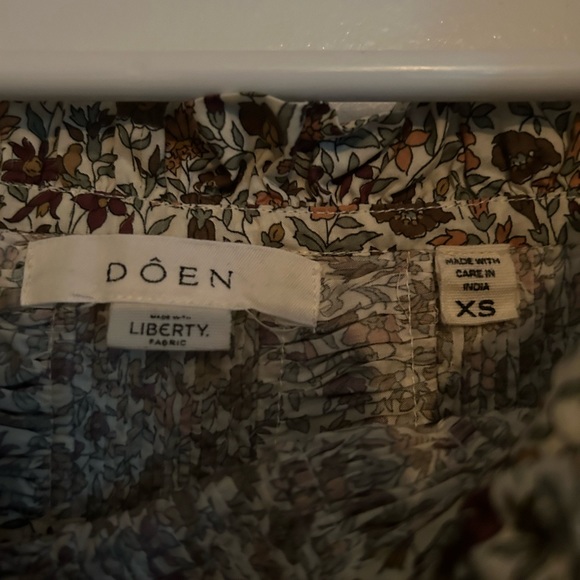 Doen Rare Liberty Fabric Top, Like New, XS - Picture 2 of 3